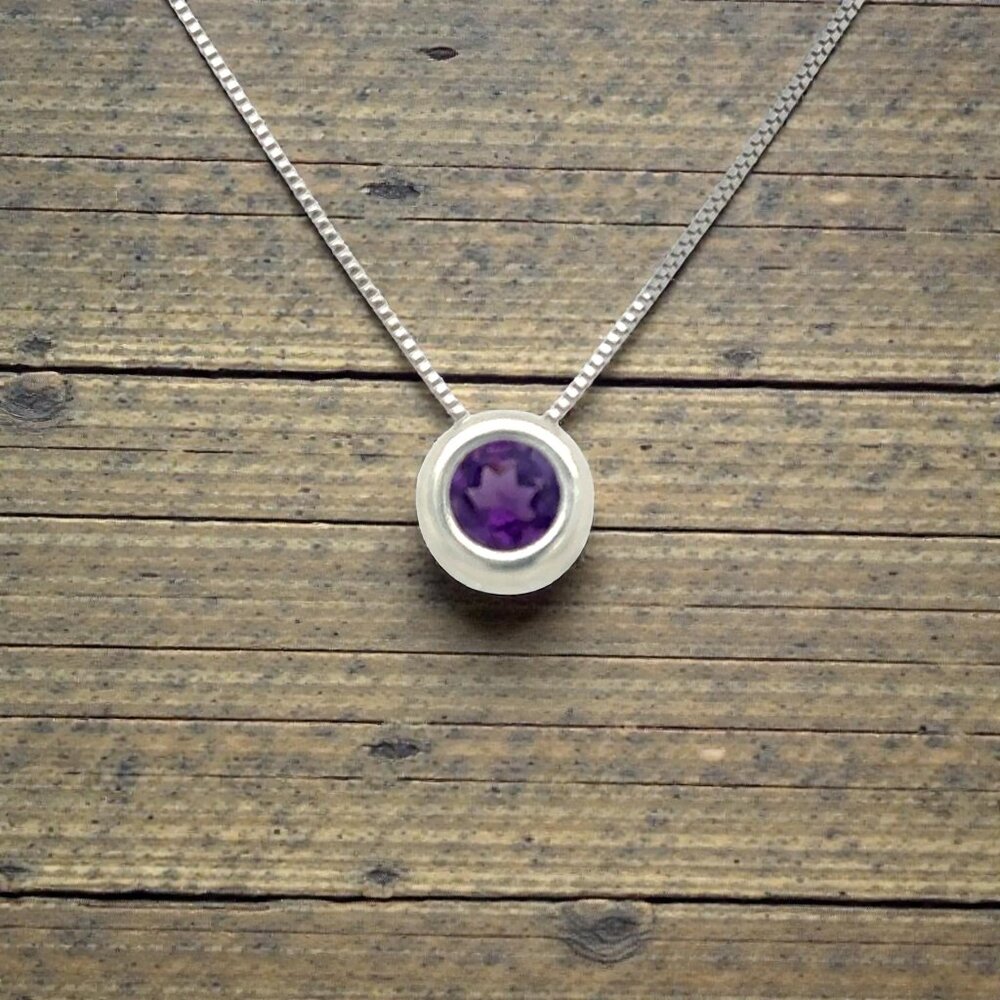 5.0 mm Bezel Set Round Amethyst Pendant in 925 Sterling Silver